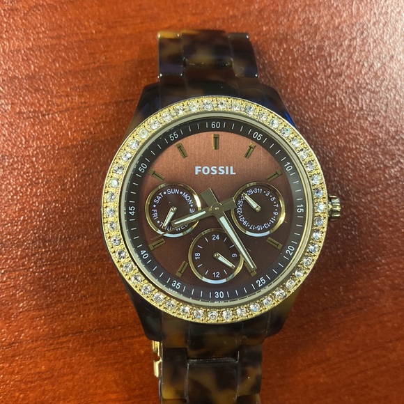 Women’s Fossil Watch - Picture 2 of 2
